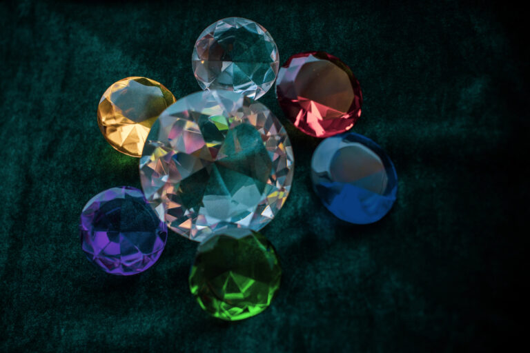 Jak powstają kamienie szlachetne – proces formowania w naturze